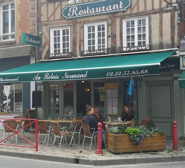 Chambre Independante Au Relais Normand Cormeilles  エクステリア 写真