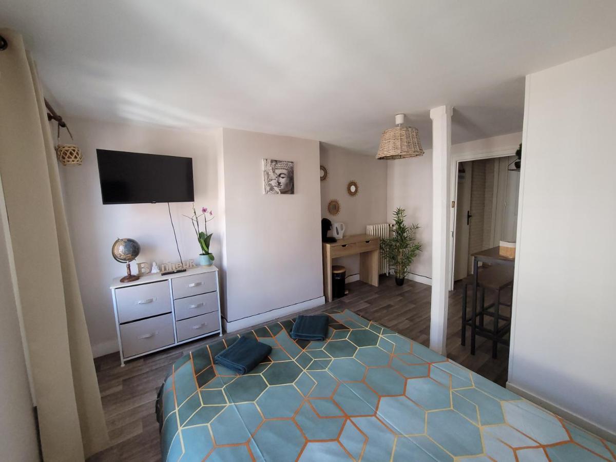 Chambre Independante Au Relais Normand Cormeilles  エクステリア 写真
